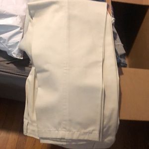 Docker Khaki Classic Fit Creased Out from dry cleaners. 34 W 32 L 9.9/10